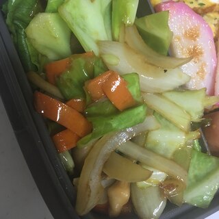 鶏皮と野菜とキノコの焼肉タレ炒め(^ ^)